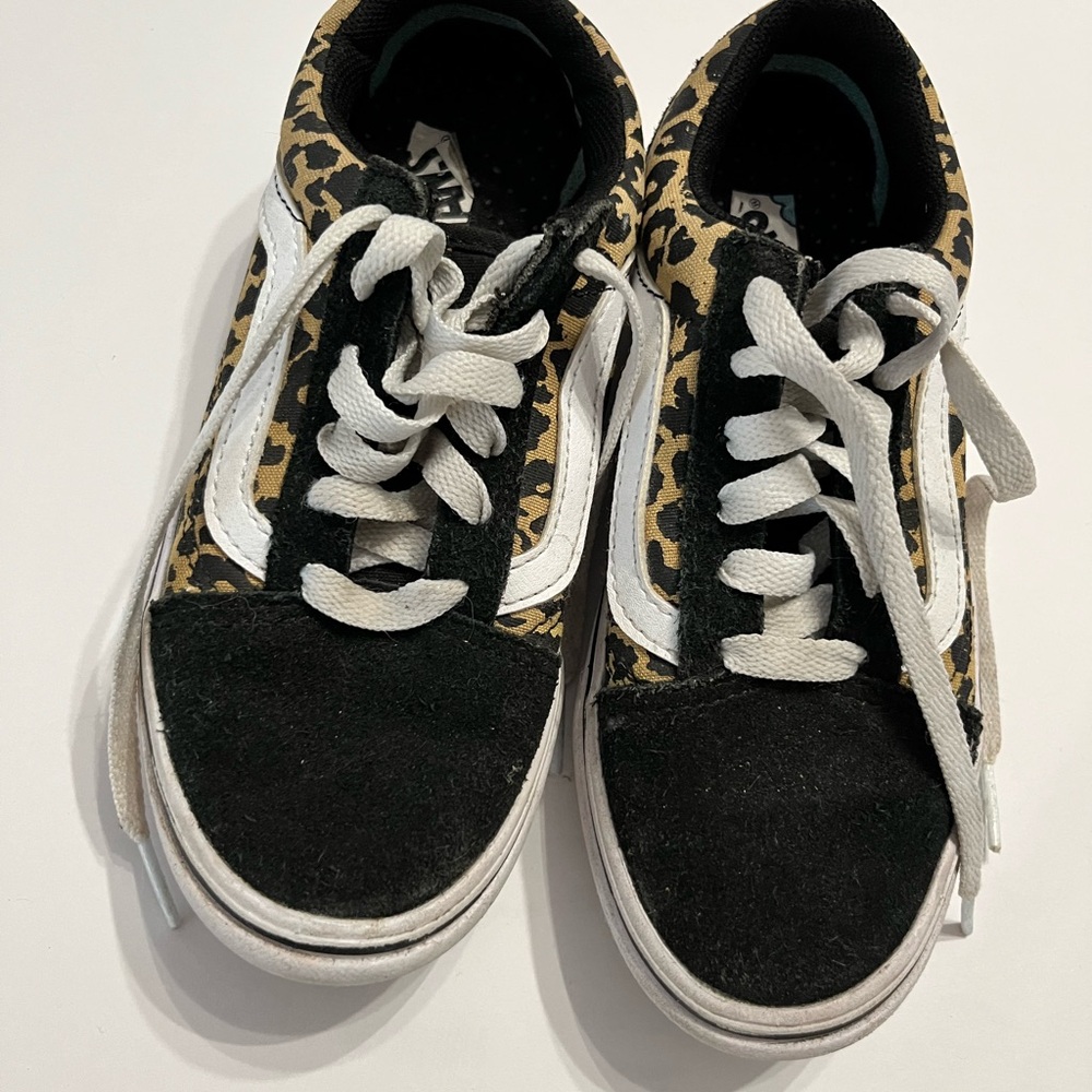 Vans Black and White Sneakers with Signature Jazz Stripe